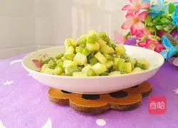 Illustration of how to make potato-fried green beans 15