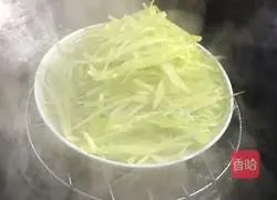 Garlic Chili Sauce Jade Shreds Recipe Illustration 4