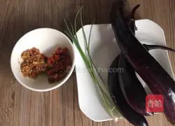 Illustration of how to make eggplant strips with chili sauce 1