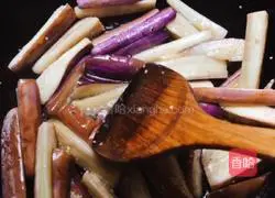 Illustration of how to make braised eggplant 3