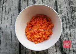 Illustration of how to make onion and potato pancakes 5