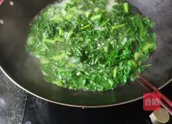 Illustration of how to make garlic braised vegetables 4