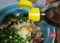 Illustration of how to make cold pork head 12