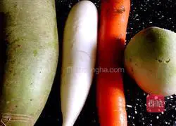 Illustration of how to make the Happy Rubik's Cube 1