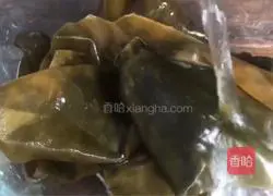 Illustration of how to make cold kelp shreds 2