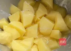 Illustration of how to make fried potato cubes 6