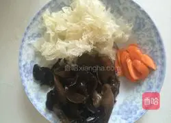 Illustration of how to make cold double ears 1