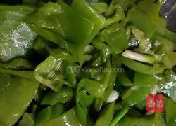 Illustration of how to make green pepper and lettuce 9