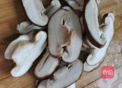 Illustration of how to make black beans, mushrooms and rapeseed 5