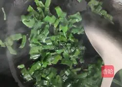 Illustration of how to hold a meeting with a group of heroes 4