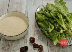 Illustration of how to make steamed chrysanthemum with rice flour 1