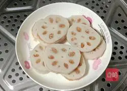 Illustration of how to make steamed lotus root clips 10