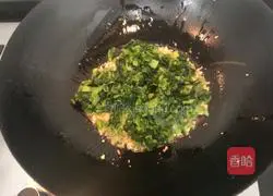 Garlic Illustration of how to make fragrant lettuce leaves 10