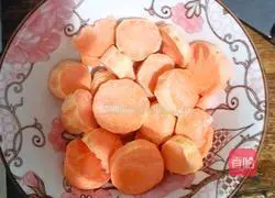 Illustration of how to fry sweet potato slices 3