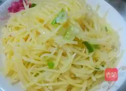 Illustration of how to make vinegar-coated potato shreds 5