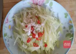 Illustration of the simplest way to make cold lettuce 4