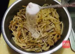 Illustration of how to make raw meat jelly 2