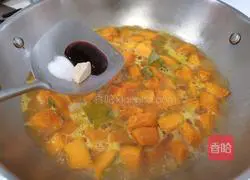 Illustration of Braised Silver Chestnut Pumpkin 7