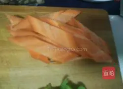 Illustration of how to make fried potato slices with rape 4