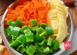 Illustration of how to make three fresh vegetables 2