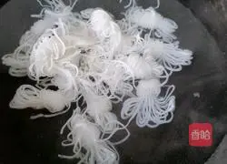 Illustration of how to make cold konjac shreds 4