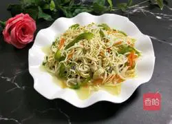 Illustration of how to stir-fry fine dried shreds 7