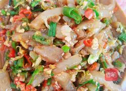 Illustrated recipe for stir-fried konjac with spicy sauce 14