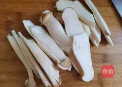 Illustration of how to make cold shredded king oyster mushrooms 2