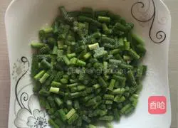 Illustration of how to make pickled garlic sprouts 3