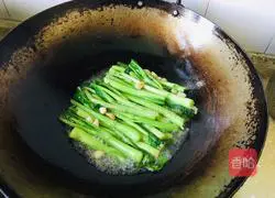 Illustration of how to make stir-fried cabbage 6