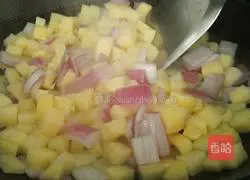 Onions Illustration of how to make fried potatoes 7