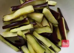 Illustration of how to make beans and eggplant 3