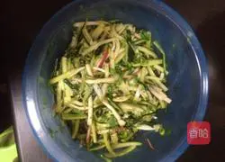 Illustration of how to make radish and cucumber 9