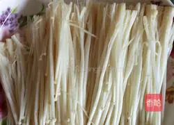 Illustration of how to make tinfoil enoki mushrooms 1