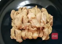 Sichuan Illustration of how to make peppercorn chicken 4