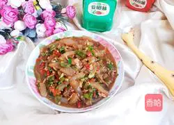 Illustrated recipe for stir-fried konjac with spicy sauce 15