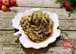 Illustration of how to make enoki mushrooms mixed with cucumber 9