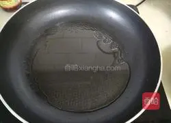 Illustration of how to make potato and lotus root cakes 12