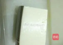 Illustration of how to make tofu balls 1