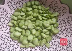 Illustration of how to stir-fry pickles and broad beans 1