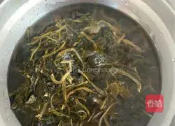 Illustration of how to mix olive vegetables 2