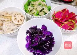 Illustration of how to cook the Four Seasons Peaceful Cold Combination for New Year's Eve Dinner 6