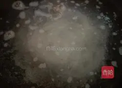 Illustration of how to make cold spinach 3