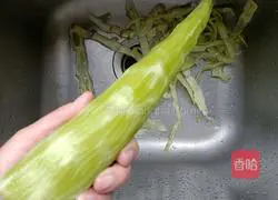 Illustration of how to make fried lettuce with cashew nuts 4