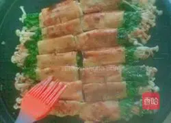 Illustration of how to make vegetarian fried bean rolls and enoki mushrooms 4