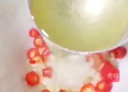 Illustration of how to make cold kelp shreds 4