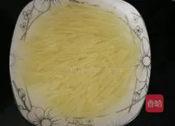 Stir fried Illustration of how to make shredded potatoes 1