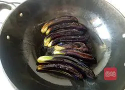 Illustration of how to make sauced eggplant 6