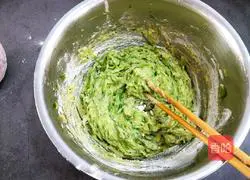 Illustration of how to make shredded radish meatballs 12