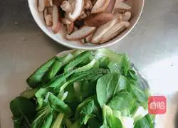 Illustration of how to make oyster sauce, mushrooms and rapeseed 1